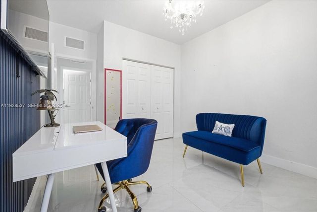 3522 W 86th Ter, Hialeah, FL 33018