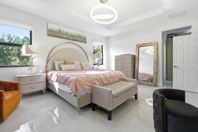 3522 W 86th Ter, Hialeah, FL 33018