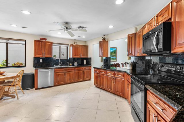 6514 Via Rosa, Boca Raton, FL 33433