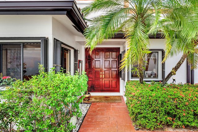 6514 Via Rosa, Boca Raton, FL 33433