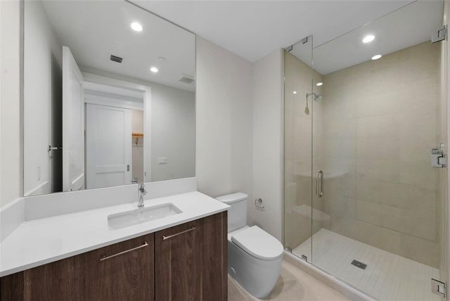 275 1ST AVENUE S 1005, St Petersburg, FL 33701