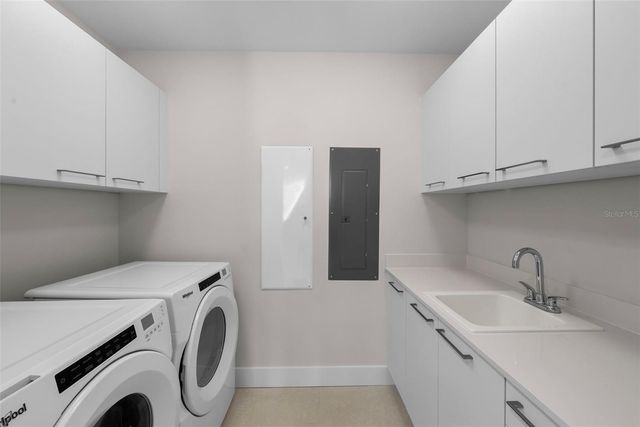 275 1ST AVENUE S 1005, St Petersburg, FL 33701