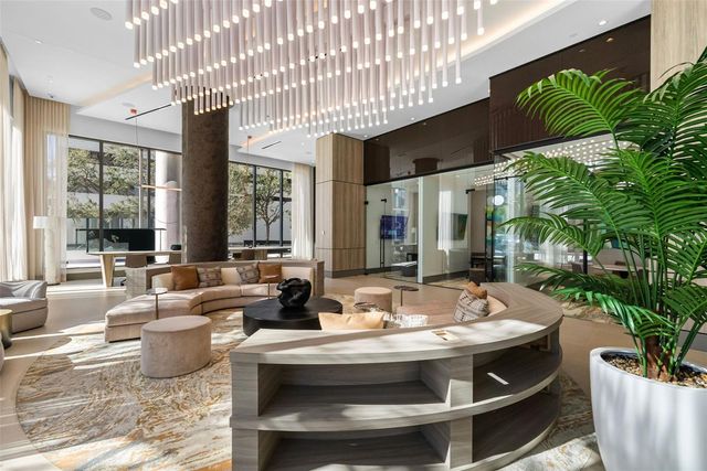 275 1ST AVENUE S 1005, St Petersburg, FL 33701