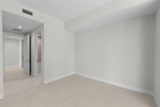 275 1ST AVENUE S 1005, St Petersburg, FL 33701