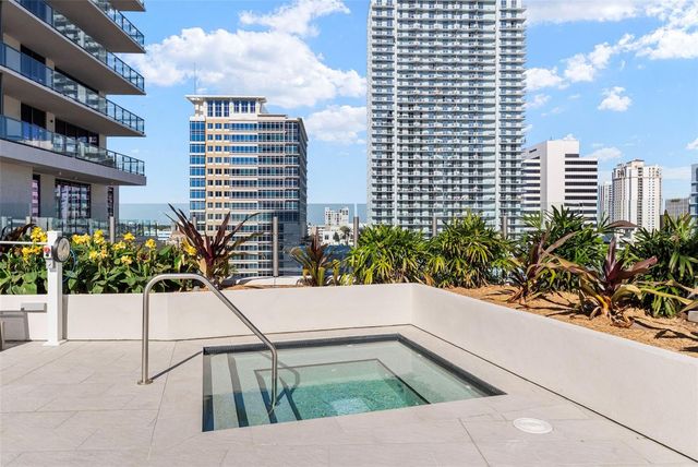 275 1ST AVENUE S 1005, St Petersburg, FL 33701