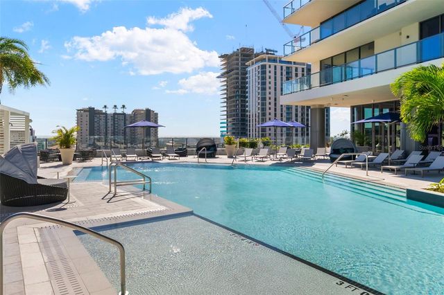 275 1ST AVENUE S 1005, St Petersburg, FL 33701