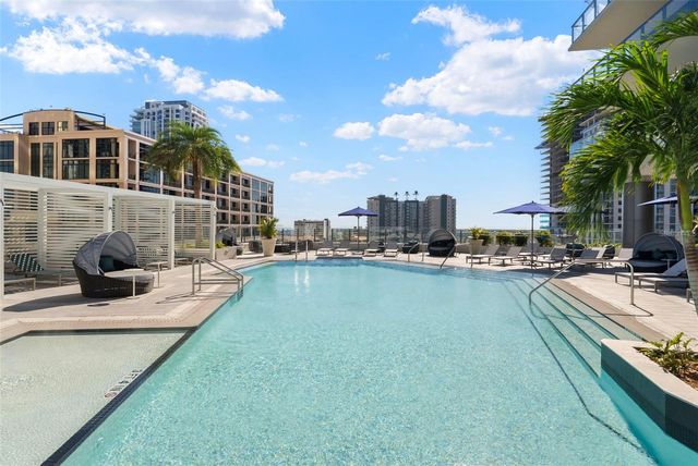 275 1ST AVENUE S 1005, St Petersburg, FL 33701