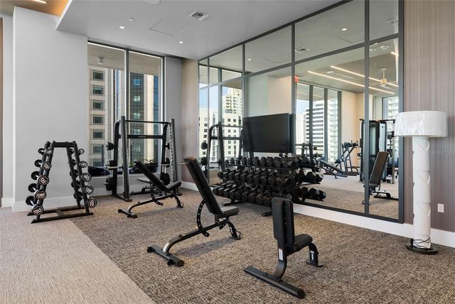 275 1ST AVENUE S 1005, St Petersburg, FL 33701