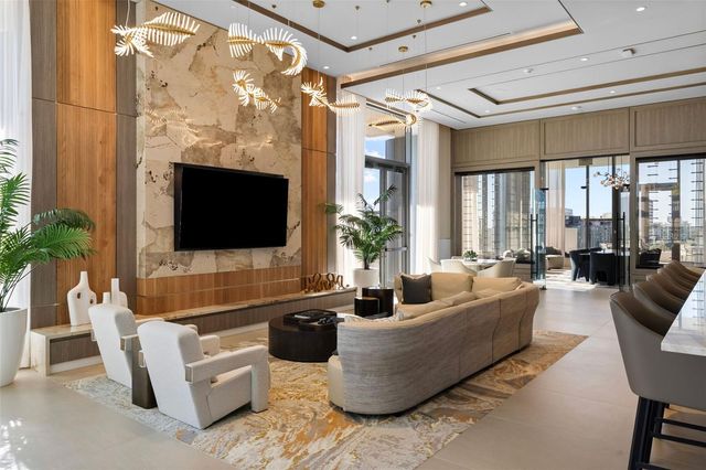 275 1ST AVENUE S 1005, St Petersburg, FL 33701