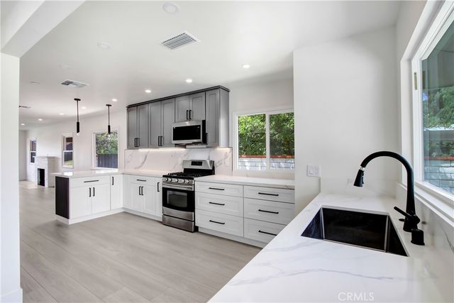 4061 Maplewood pl, Riverside, CA 92506