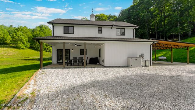 1651 Windingstairs Road, Topton, NC 28781