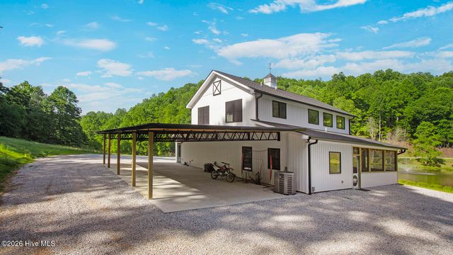 1651 Windingstairs Road, Topton, NC 28781