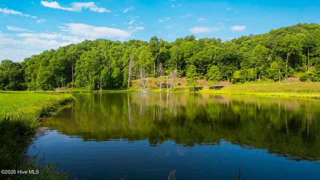 1651 Windingstairs Road, Topton, NC 28781