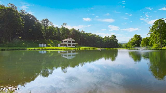1651 Windingstairs Road, Topton, NC 28781