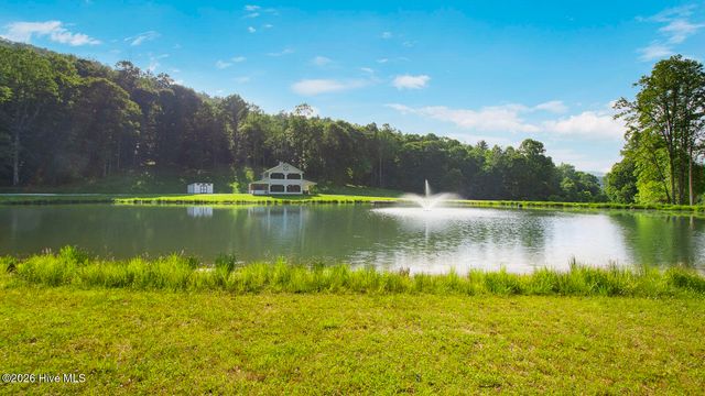 1651 Windingstairs Road, Topton, NC 28781