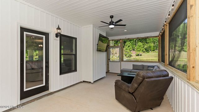 1651 Windingstairs Road, Topton, NC 28781