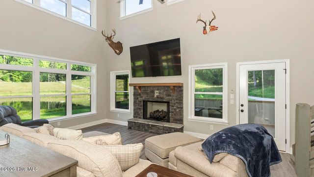 1651 Windingstairs Road, Topton, NC 28781