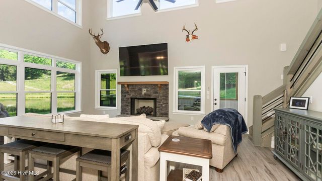 1651 Windingstairs Road, Topton, NC 28781