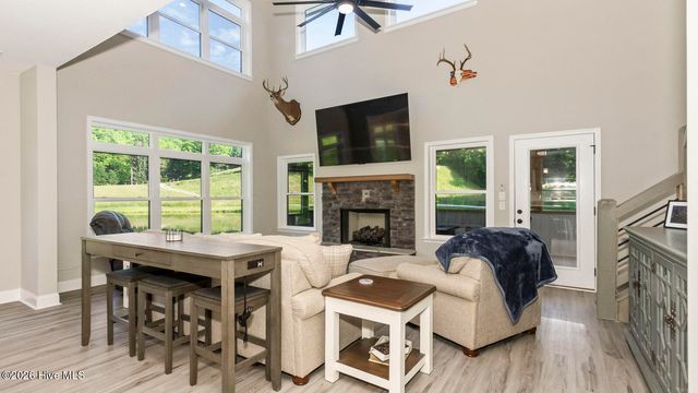1651 Windingstairs Road, Topton, NC 28781