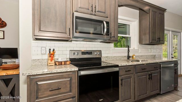 1651 Windingstairs Road, Topton, NC 28781