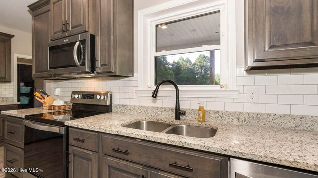 1651 Windingstairs Road, Topton, NC 28781
