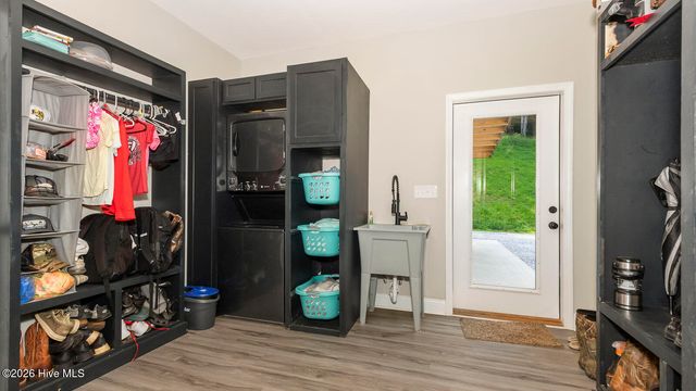 1651 Windingstairs Road, Topton, NC 28781