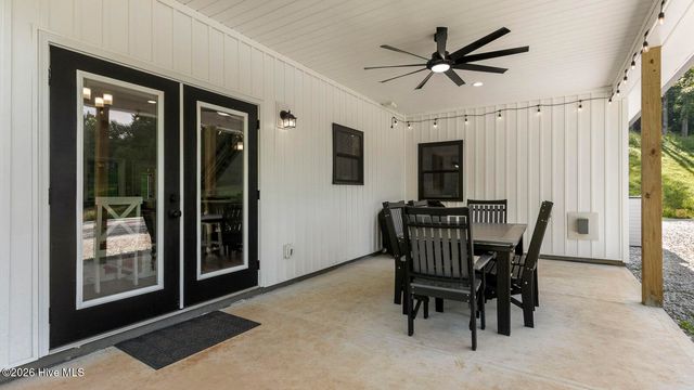 1651 Windingstairs Road, Topton, NC 28781