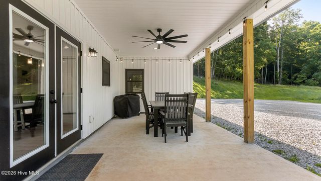 1651 Windingstairs Road, Topton, NC 28781