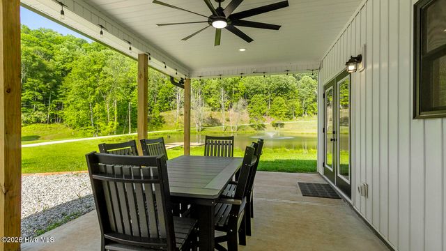 1651 Windingstairs Road, Topton, NC 28781