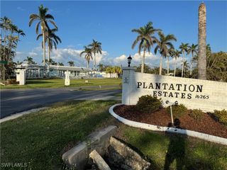 89 Sycamore LN, Fort Myers, FL 33908