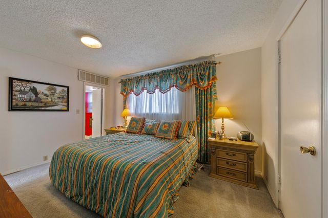 2503 Mccue Road 36, Houston, TX 77056