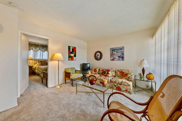 2503 Mccue Road 36, Houston, TX 77056