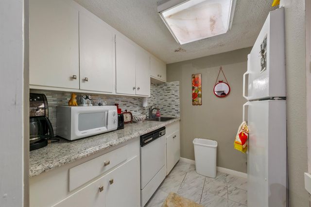 2503 Mccue Road 36, Houston, TX 77056