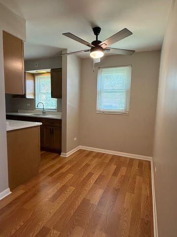 7918 45th Street W1, Lyons, IL 60534