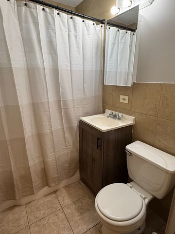 7918 45th Street W1, Lyons, IL 60534