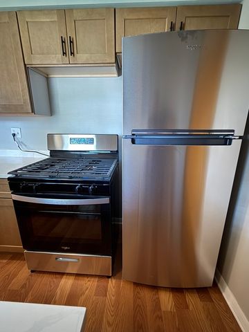 7918 45th Street W1, Lyons, IL 60534