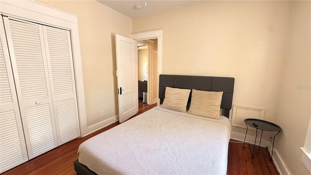 905 JONES STREET, Clearwater, FL 33755