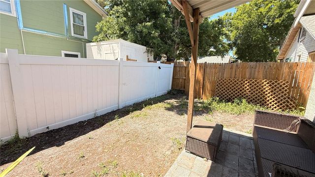 905 JONES STREET, Clearwater, FL 33755