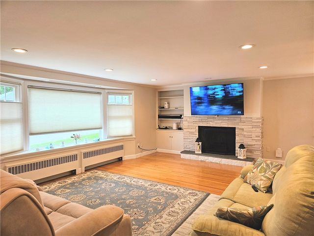 11 Falmouth Road, Cranston, RI 02920