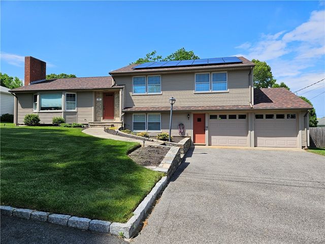 11 Falmouth Road, Cranston, RI 02920