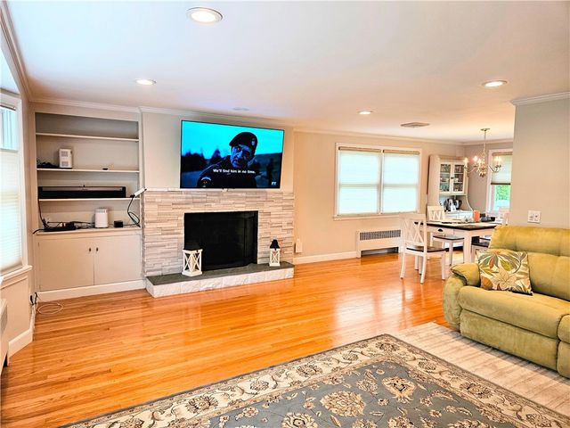 11 Falmouth Road, Cranston, RI 02920