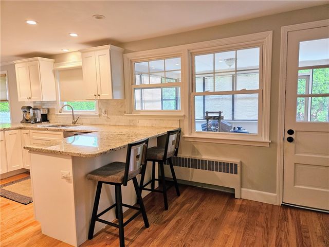 11 Falmouth Road, Cranston, RI 02920