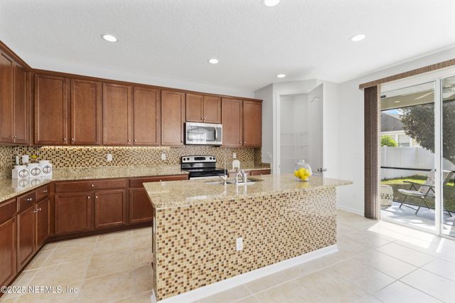 11997 DIAMOND SPRINGS Drive, Jacksonville, FL 32246