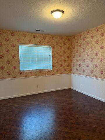 2049 Jordan Avenue, Clovis, CA 93611