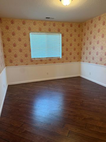 2049 Jordan Avenue, Clovis, CA 93611