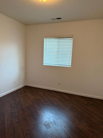 2049 Jordan Avenue, Clovis, CA 93611