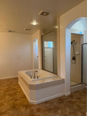 2049 Jordan Avenue, Clovis, CA 93611