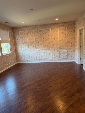 2049 Jordan Avenue, Clovis, CA 93611