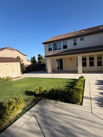 2049 Jordan Avenue, Clovis, CA 93611
