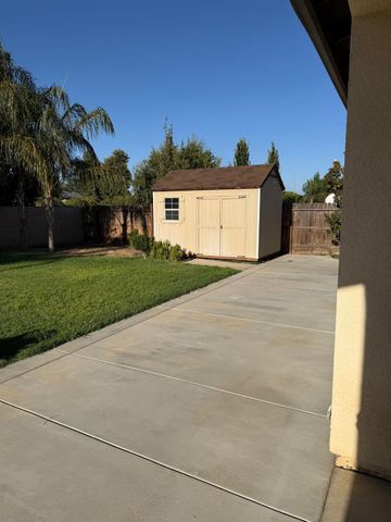 2049 Jordan Avenue, Clovis, CA 93611